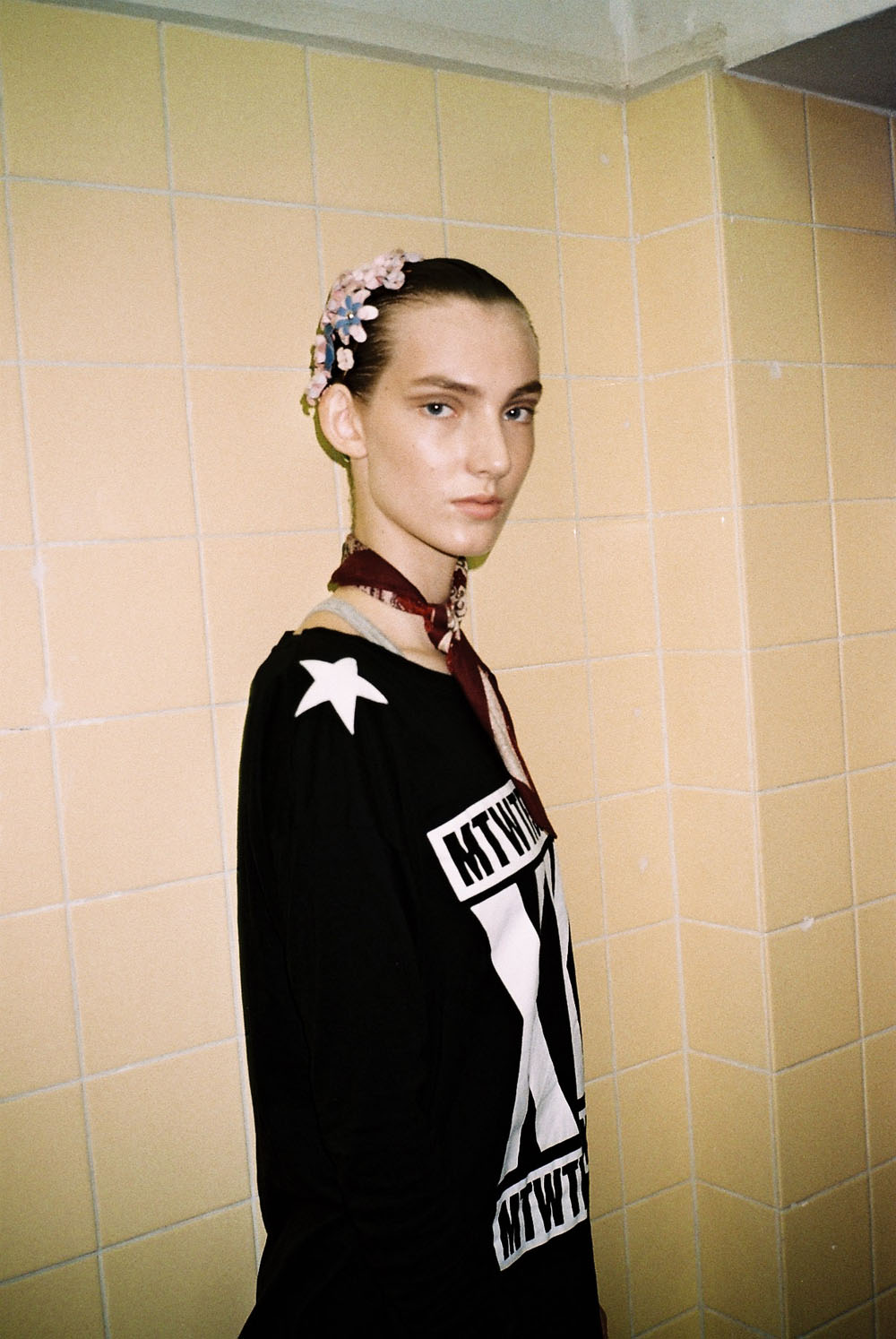 marina_hoermannseder_mbfwb_backstage_ss16_by_anna_boettke-1