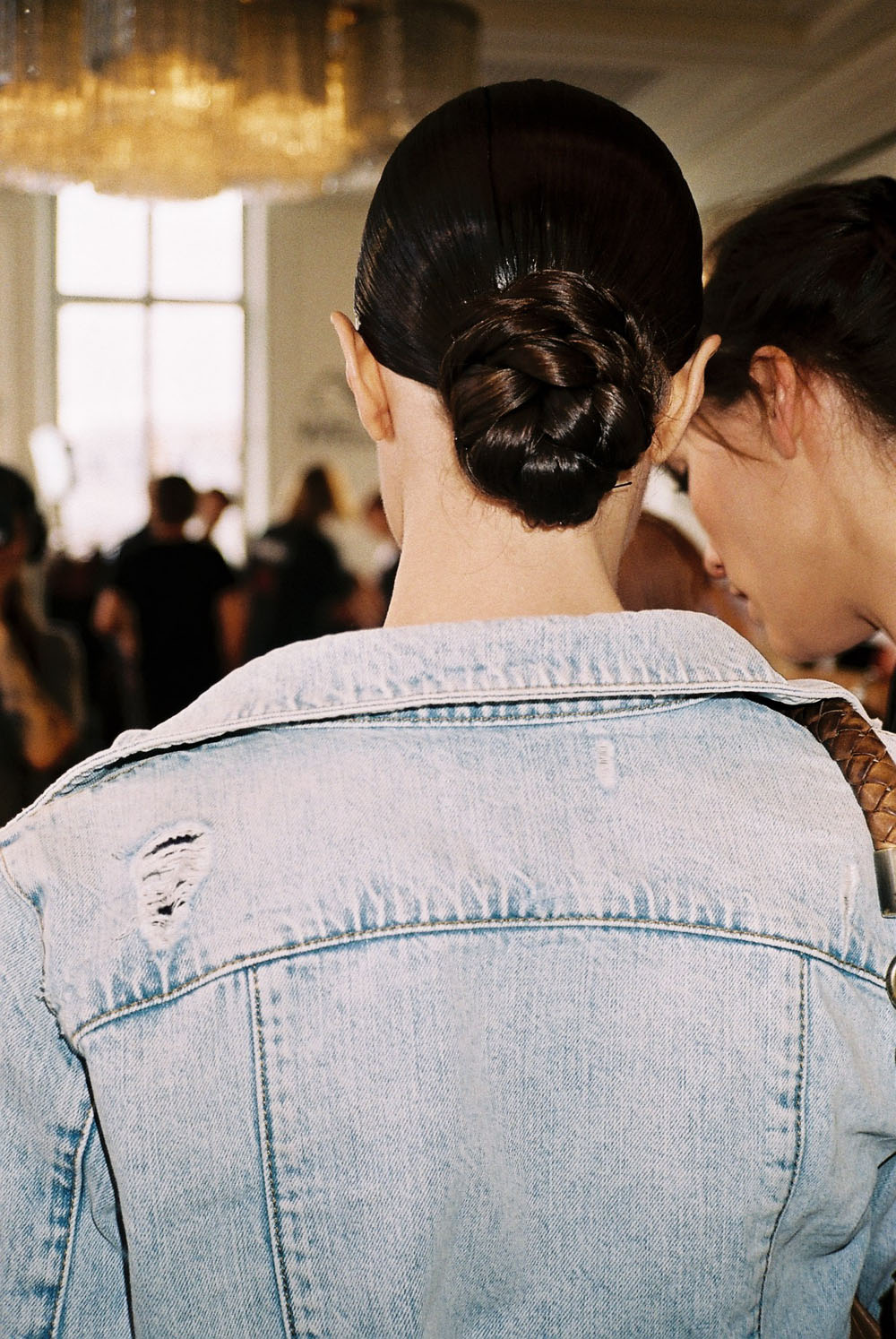 marina_hoermannseder_mbfwb_backstage_ss16_by_anna_boettke-17