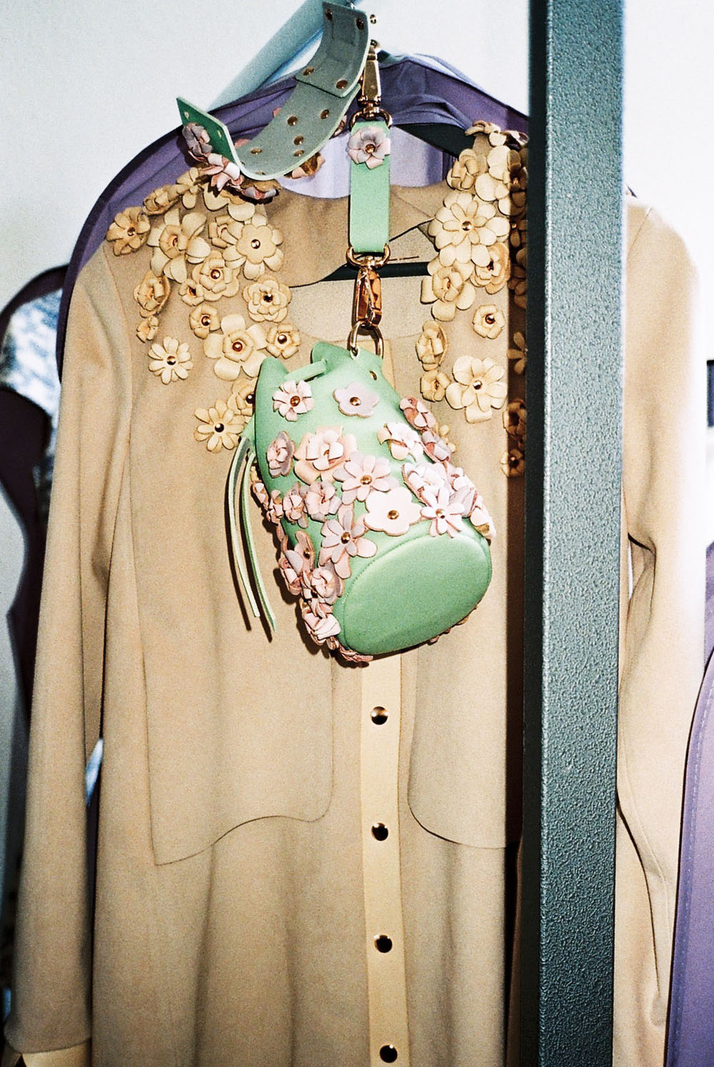 marina_hoermannseder_mbfwb_backstage_ss16_by_anna_boettke-25
