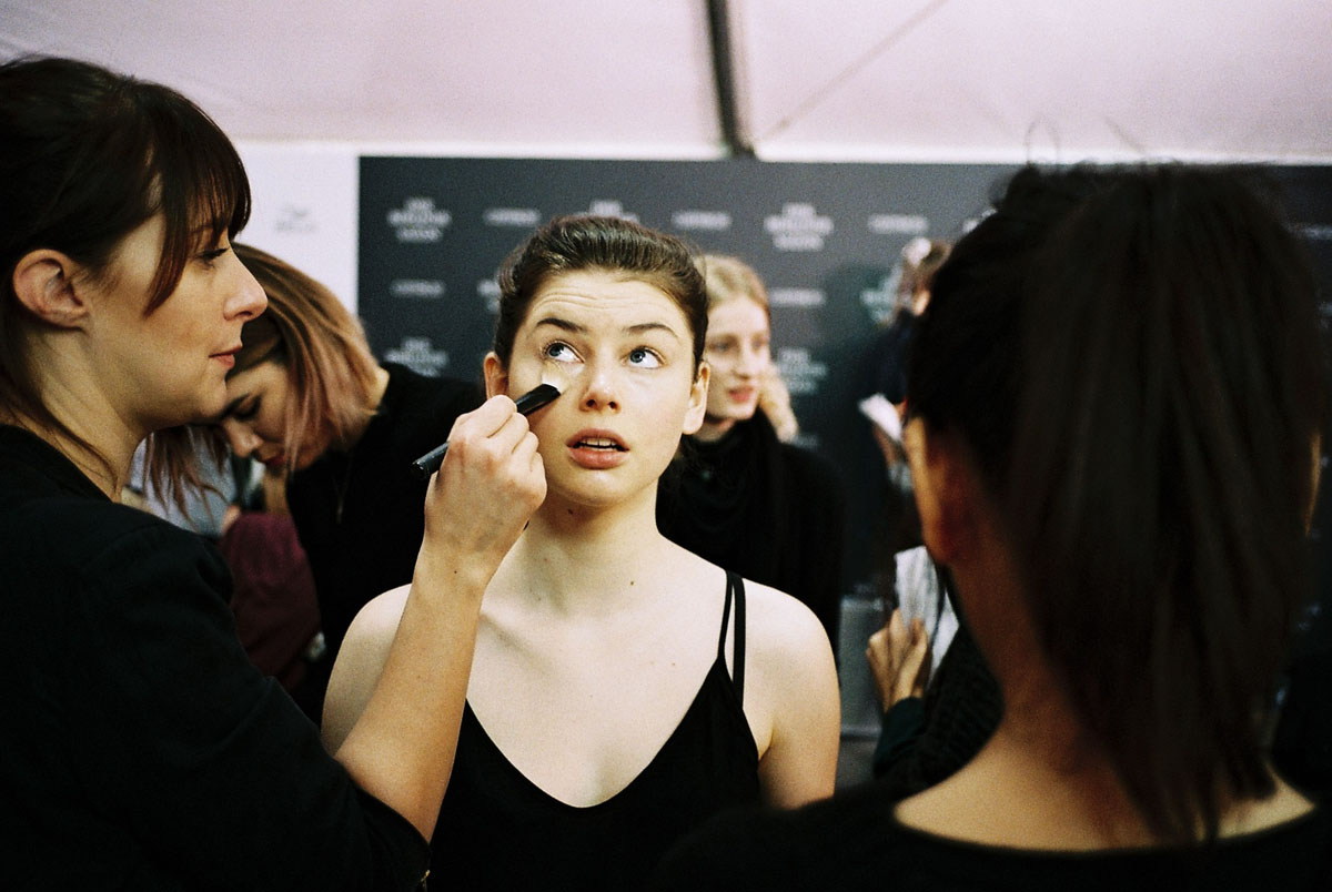 Marina_Hoermanseder_Backstage_by_Anna_Boettke (4 von 28)