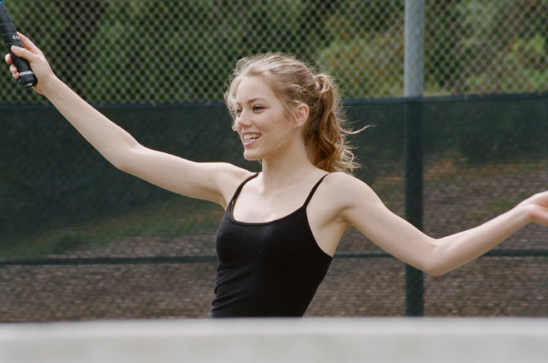 On the tennis court with Grace Van Dien - C-Heads Magazine