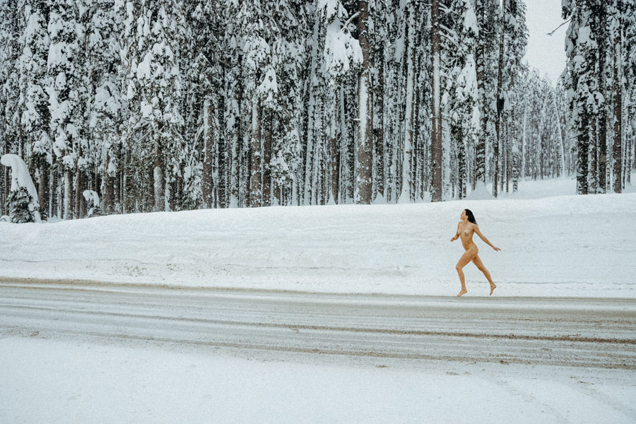 Naked Girl Snow