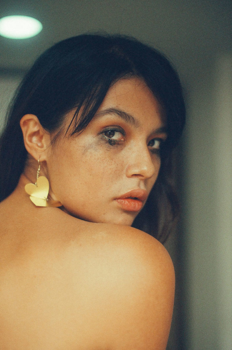 Laura-Osma_by_Tarazo-25 - C-Heads Magazine