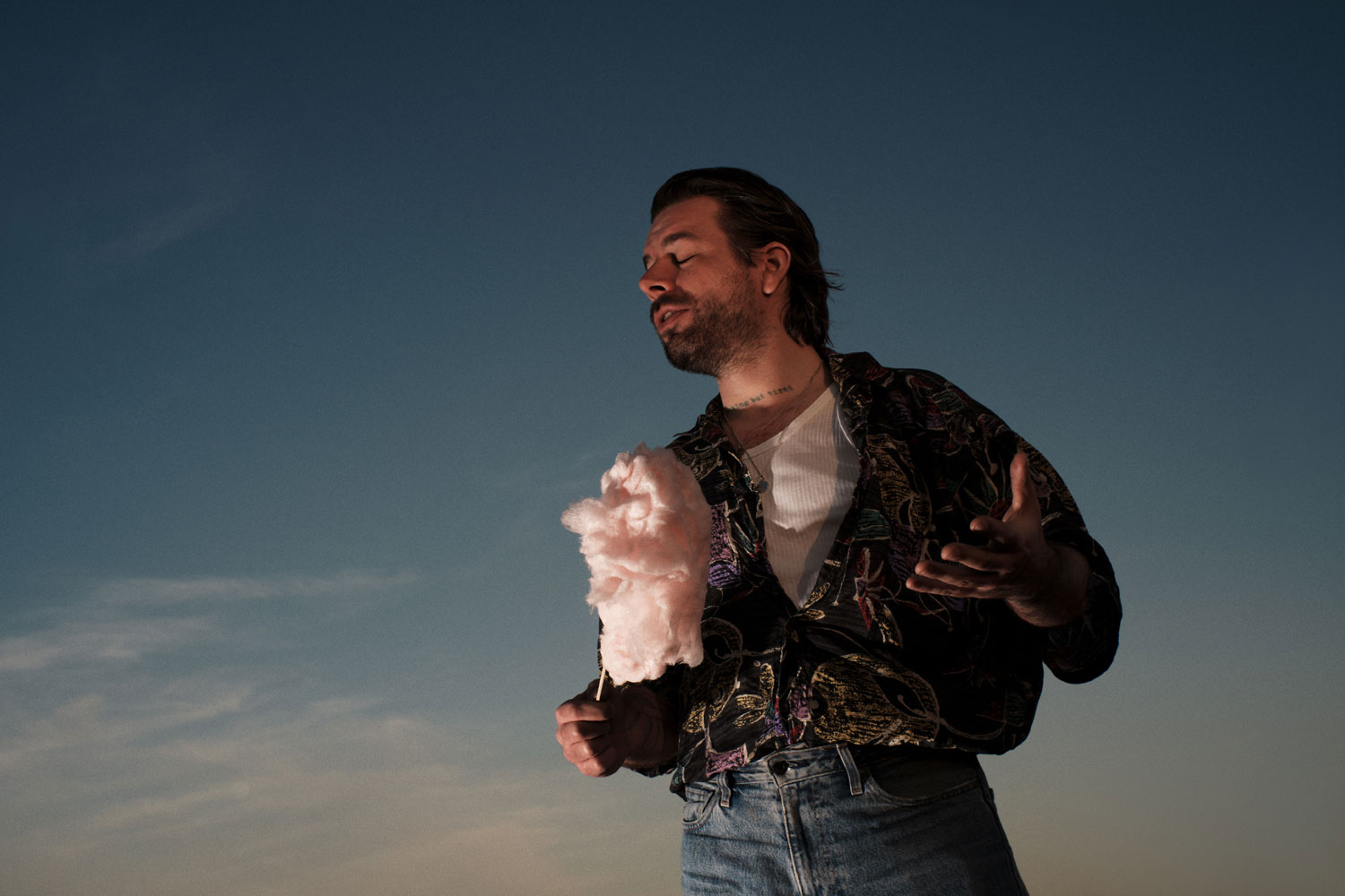 morale on time despise Lazer Viking's new song "Bored in Jeans" blends time and space - C-Heads Magazine morale on time despise Lazer Viking's new song "Bored in Jeans" blends time and space - C-Heads Magazine